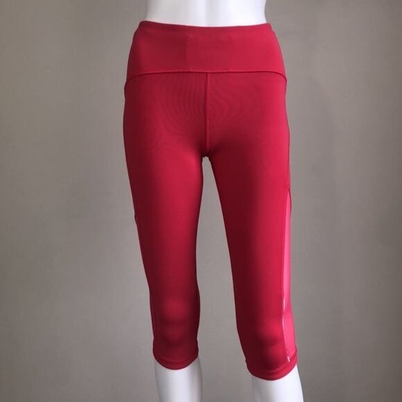 Lululemon Sun Runner Crop in Fuchsia Pink - 2 - Picture 5 of 11